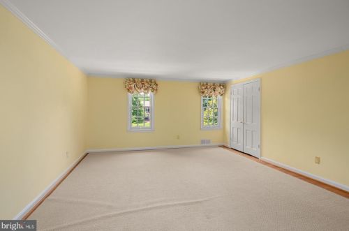 10017 Carmelita Dr, Rockville MD 20854-4247 exterior