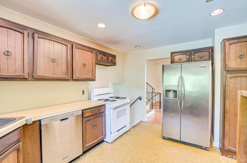 19 Marshall Dr, Edison NJ  08817-2910 exterior