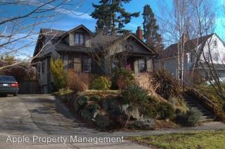 2842 32nd Ave, Seattle WA  98144-6112 exterior