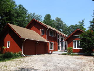 41 Pine Knoll Rd, Lenox, MA 01240-2607