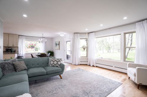 8934 Seneca Rd, Milwaukee WI 53217-2331 exterior