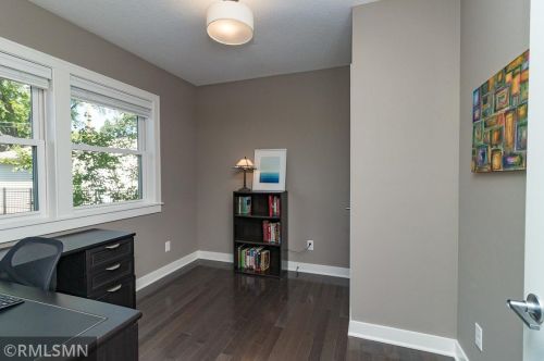 1329 Hartford Ave, Saint Paul MN 55116-1648 exterior