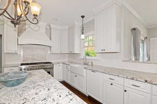 232 Pembrook Rd, Mountainside, NJ 07092-1721