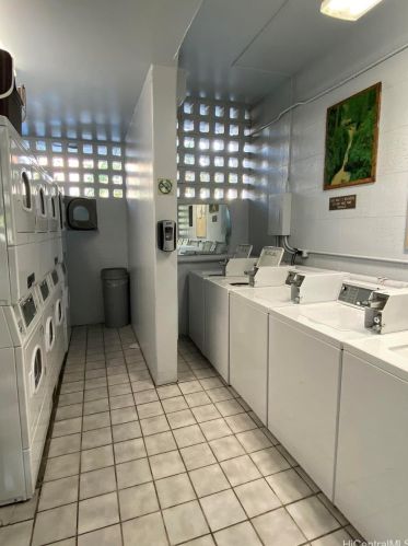 1650 Kanunu St, Honolulu HI  96814-2748 exterior