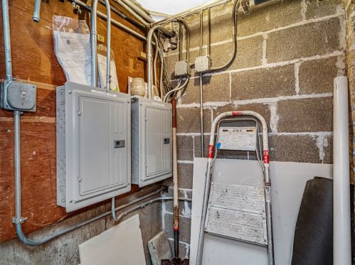 2613 Rascher Ave, Chicago IL 60625-3213 exterior