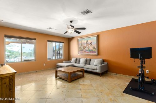 4421 Pontatoc Rd, Tucson AZ 85718-6750 exterior