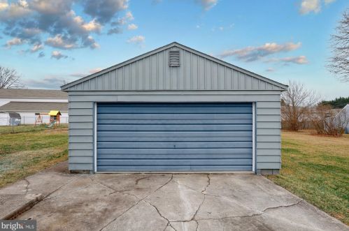 509 Diller Rd, Hanover PA 17331-4806 exterior