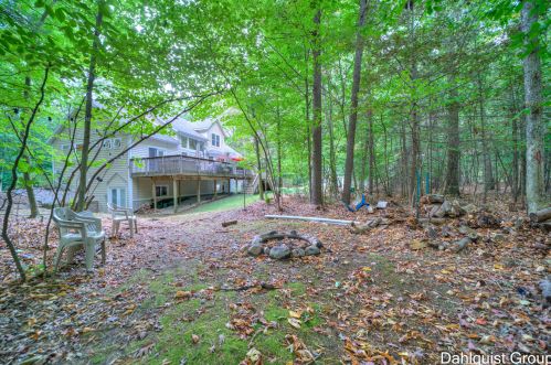 1626 Orshal Rd, Meskegon MI 49445-8804 exterior