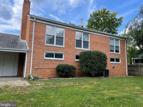 6931 Espey Ln, Mc Lean VA  22101-5456 exterior