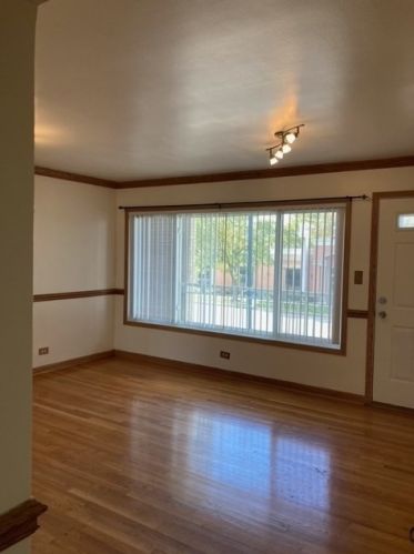 4923 Harlem Ave, Chicago, IL 60656-3516