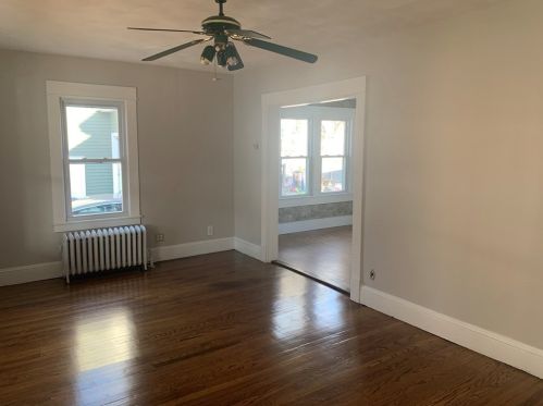 55 Fox St, West Springfield MA  01089-2632 exterior