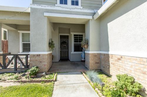 1072 Bennington Ave, Turlock CA  95382-0555 exterior