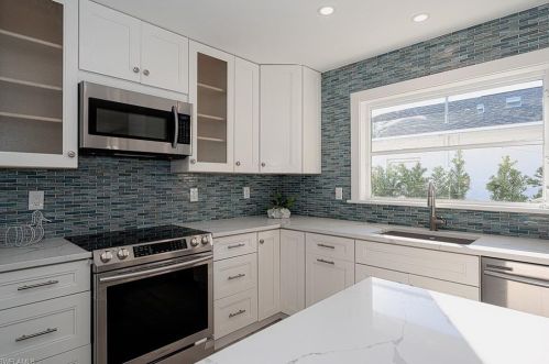 637 109 Ave, Naples FL 34108-1809 exterior