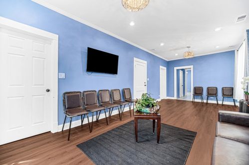 1020 Springfield Ave, Chicago IL 60624-4025 exterior