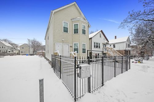 5221 Carpenter St, Chicago, IL 60609-6026