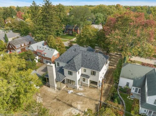 235 Chesterfield Ave, Bham MI 48009-1284 exterior