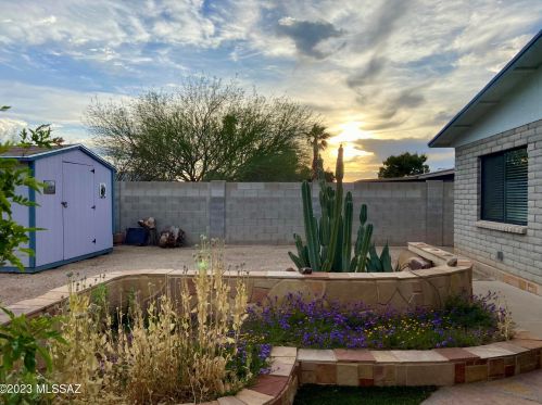 3017 Shumaker Dr, Tucson AZ  85741-3636 exterior