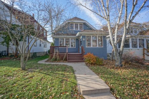 2057 78th St, Milwaukee, WI 53219-1117