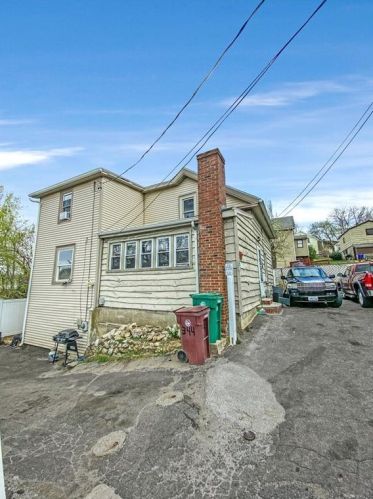 344 Grove St, Woonsocket RI  02895-5305 exterior