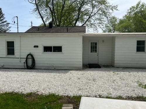 37966 North Shore Ave, Waukegan IL 60087-1647 exterior