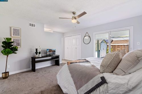 1519 Heartwood Dr, Concord CA 94521-1939 exterior