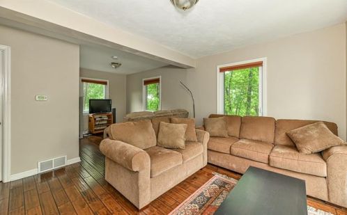 4228 Ludwick St, Pittsburgh, PA 15217-3021