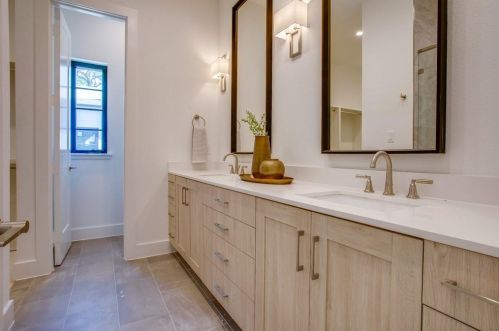 1218 Haines, Dallas TX 75208-4104 exterior