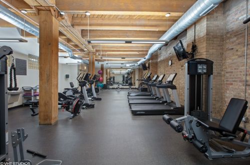 1040 Adams St, Chicago IL  60607-2912 exterior