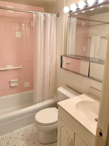 4623 Chester Ave, Chicago IL  60656-4280 exterior