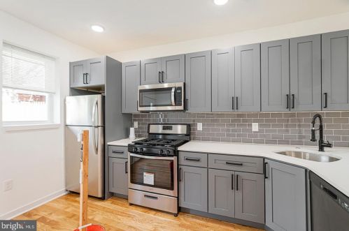 2631 Dickinson St, Philadelphia PA  19146-4415 exterior