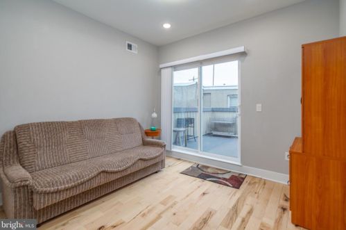 1605 18th St, Philadelphia PA  19145-1402 exterior