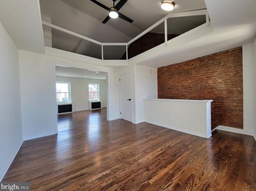 931 11 St, Philadelphia PA 19147-1901 exterior