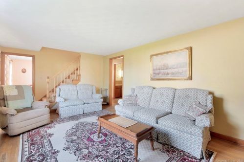 71 1st St, New Britain, CT 06051-1622