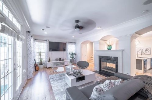 2810 Darby St, Atlanta GA  30319-3655 exterior