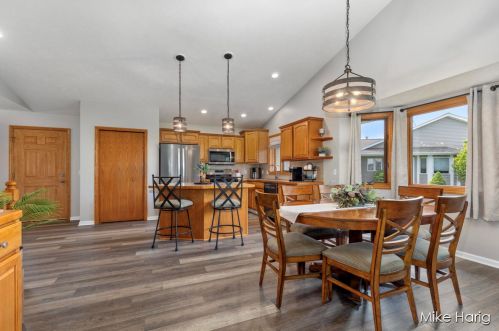 1631 Lisa Dr, Byron Township MI 49315-8122 exterior