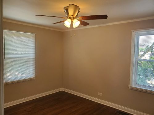 8733 East End Ave, Chicago IL  60617-2734 exterior