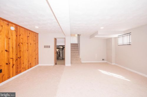 9615 New Hampshire Ave, Silver Spring MD 20905-3918 exterior