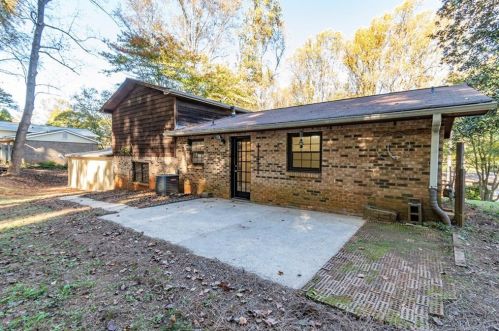 2619 Irene Cir, Duluth GA 30096-4148 exterior