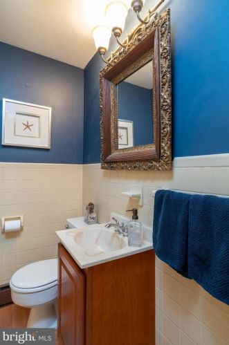 1592 Hollywood Dr, Lancaster PA 17601-5227 exterior