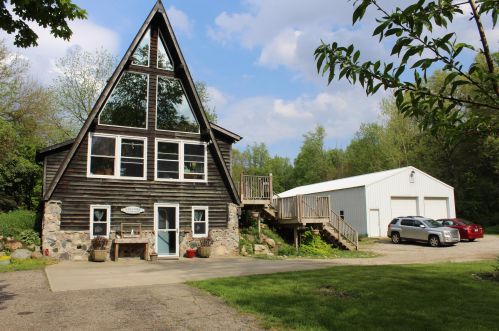 7599 Ml Ave, Kalamazoo, MI 49009-7976