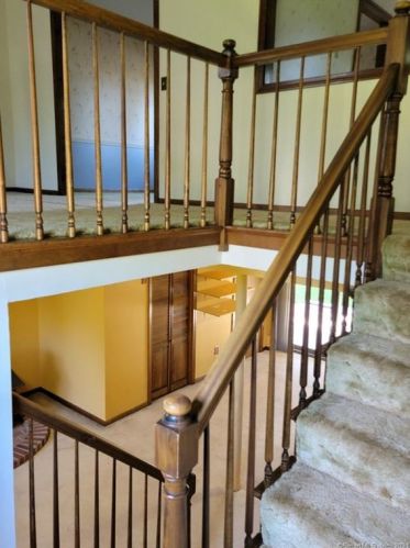 320 Alexander Rd, New Britain CT 06053-1048 exterior