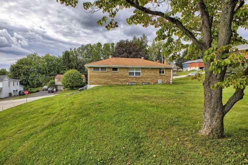 54 Observatory St, Manor PA 15665-9748 exterior