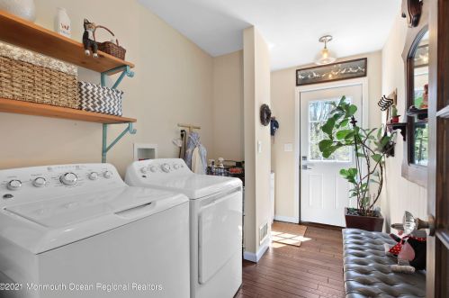 26 Iler Dr, Middletown NJ 07748-3322 exterior