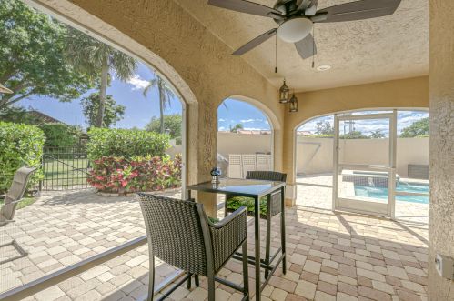 22700 Caravelle Cir, Boca Raton FL  33433-5926 exterior