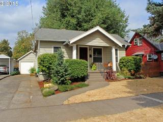 3801 67 Ave, Portland OR  97206-3511 exterior