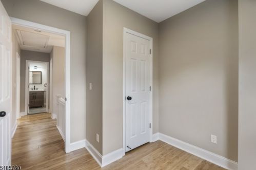 19 Becker Ter, Irvington NJ 07111-1311 exterior