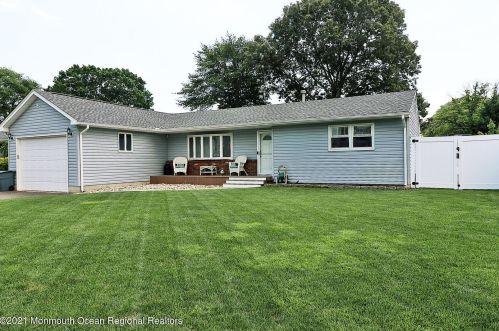 317 Pine Forest Ln, Lacey, NJ 08731-2808