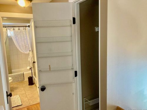 315 Litchfield Rd, Torrington CT 06791-2101 exterior