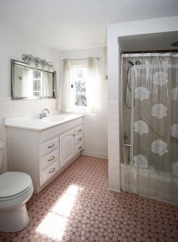 1007 Delafield Rd, Pittsburgh PA 15215-3204 exterior