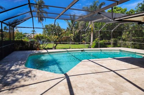 649 Bougainvillea Rd, Naples FL 34102-5545 exterior